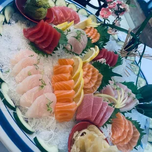 food, sushi and sashimi, sushi, sashimi