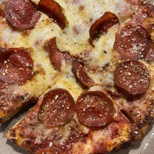 Pepperoni pizza (small)
