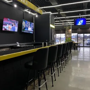 sushi and sashimi, interior