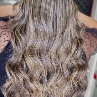 Hairstylist : Masters Esparza @PoshSalon