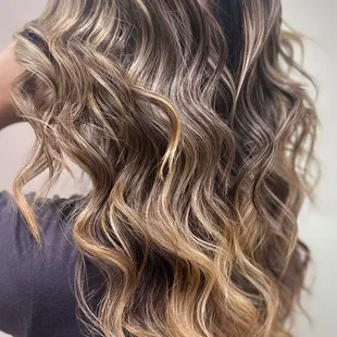 Hairstylist : Masters Esparza @PoshSalon