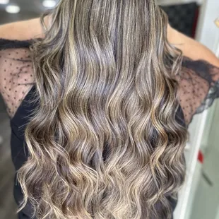 Hairstylist : Masters Esparza @PoshSalon