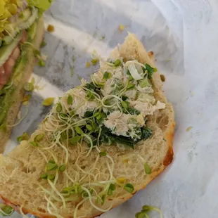 Amount of chicken salad on a chicken salad sandwich.