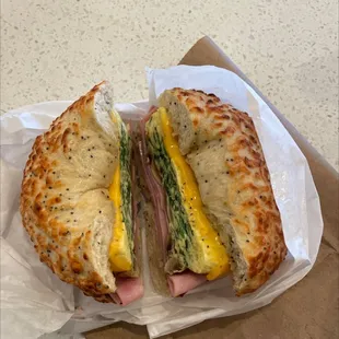 Must try! POSH BREAKFAST EGGWICH DELUXE ( HamSpinachMushroom)