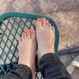 My feet are pretty again!