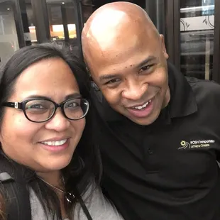 Such a welcoming smile and vibe to start my vacation!!