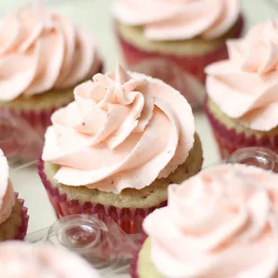 Strawberry Champagne cupcakes