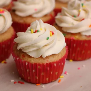 Funfetti cupcakes