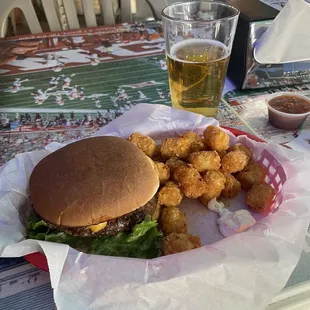 Cheeseburger, tater tots, lone star - $13