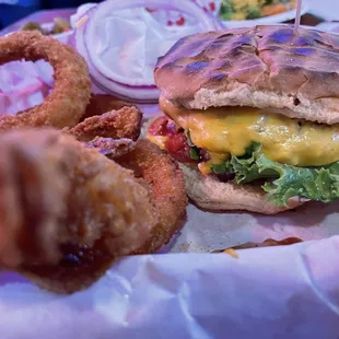 Cheeseburger and Onion Rings