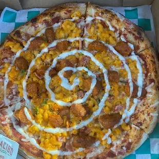 Mac n cheez with Buffalo nuggets