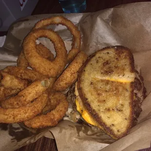 Patty melt and onion rings