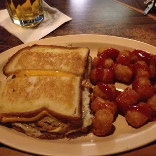 3 egg sandwich and awesome tots.