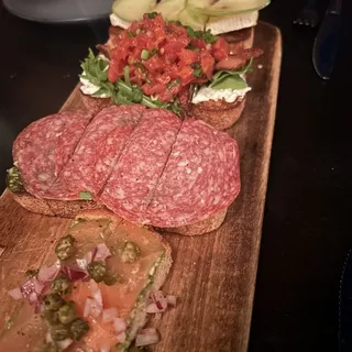 BRUSCHETTA ( CHOOSE 4 )