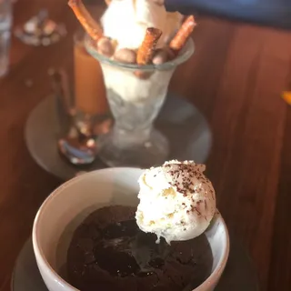 SALTED CARAMEL SUNDAE