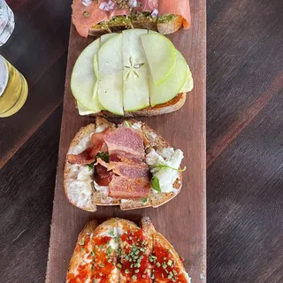 BRUSCHETTA PLATTER