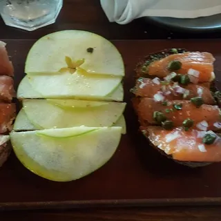 SMOKED SALMON