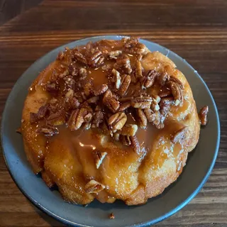 CAST IRON STICKY BREAD