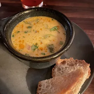 SOUP OF THE MOMENT (CUP)