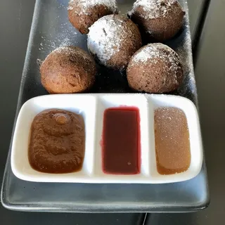 RICOTTA FRITTERS