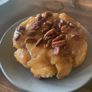 CAST IRON STICKY BREAD