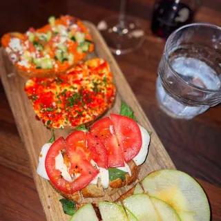 BRUSCHETTA ( CHOOSE 4 )