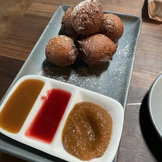 RICOTTA FRITTERS