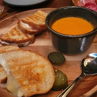 OMG GRILLED CHEESE