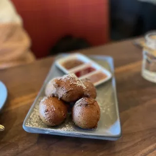 RICOTTA FRITTERS