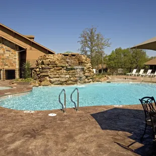 Pool and 2 Whilpool Hot Tubs for Guests to Enjoy!