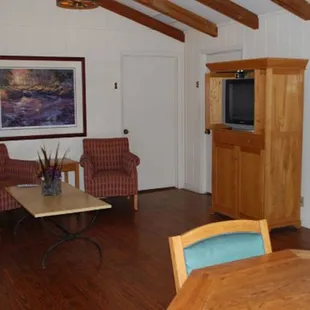 Small Lodge Common Area