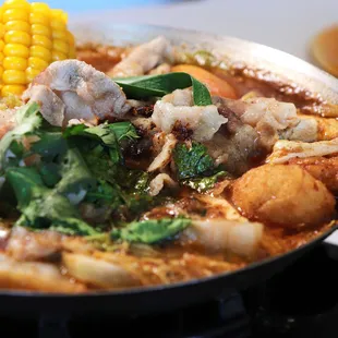 Signature Hot Pot | IG @hotbuthungryasianguy