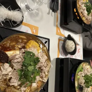 4. Cilantro and Preserved Egg Pot Lunch