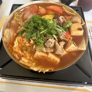 10. Tomato Tofu Pot Lunch
