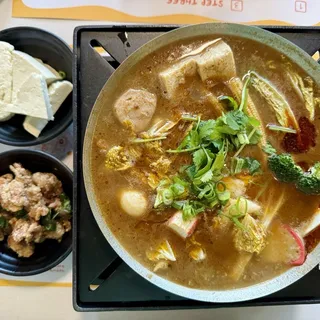 12. Popcorn Chicken Pot Lunch