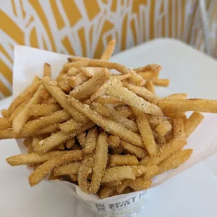 Mega / Original fries / Garlic &amp; Parmesan topping