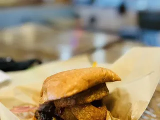 Teddy's Bigger Burgers - Aiea