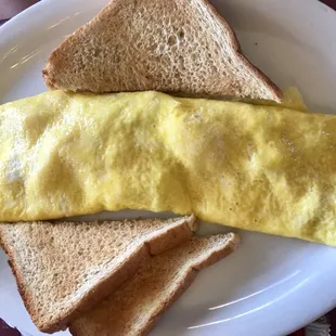 Ham and cheese omelet with toast