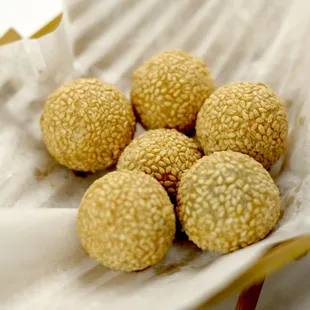 Sesame ball filled with red bean paste