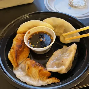 Pot stickers
