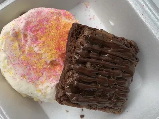 Sis' Sweets Coffee Shop