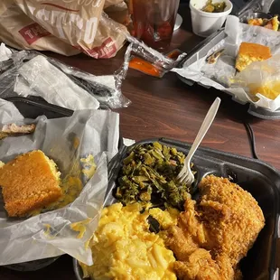 Fried chicken, Mac n cheese &amp; collard greens