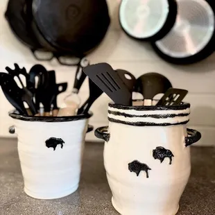 Black and White - contemporary county kitchen