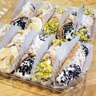 Assorted small cannoli box