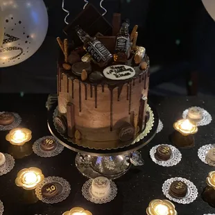 Beautiful cake for 40th birthday! Got many compliments for both the taste and the look