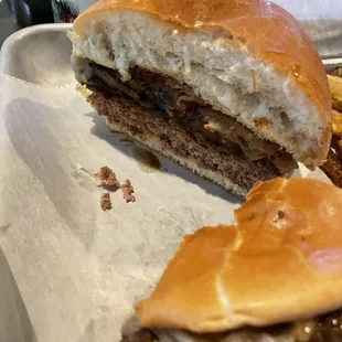 The steakhouse - Mushroom and onion burger