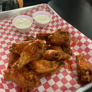 Buffalo wings. Really good.