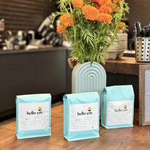 Hello em coffee beans