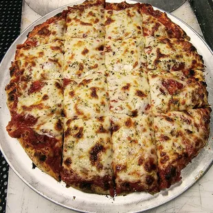 Pepperoni &amp; Cheese Pizza