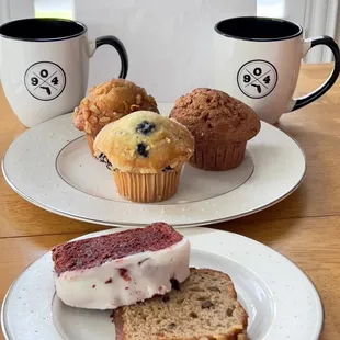 *:｡ﾟ  (*‿*) /ﾟ* Fresh and moist pastries, not overpowering. The perfect mate to your cup of Joe!